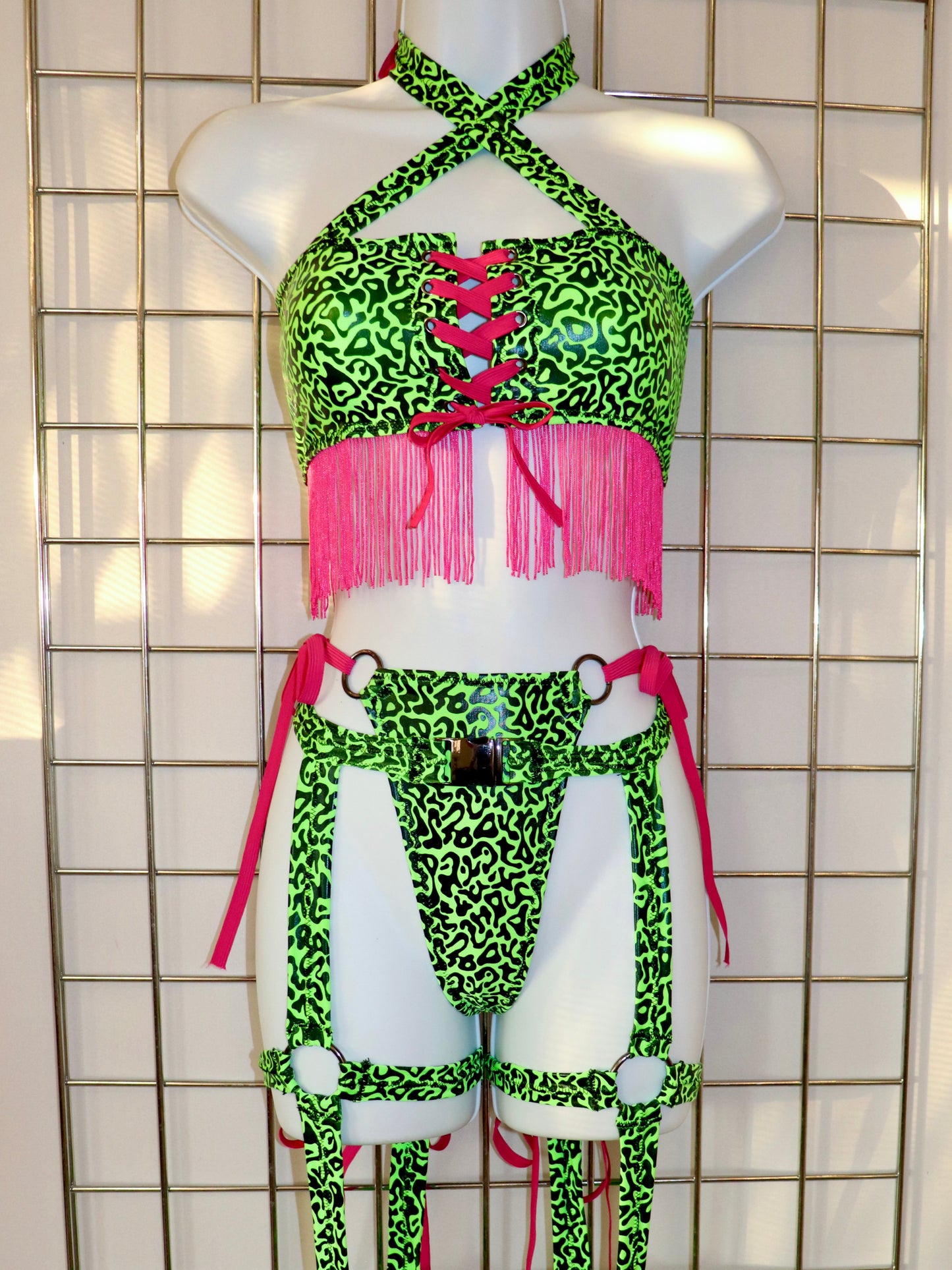 GoGo Gecko Garter Bell Set